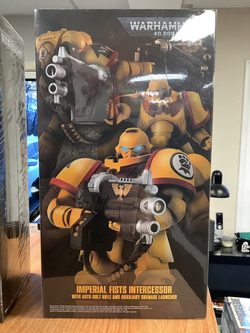 Load image into Gallery viewer, Warhammer 40k Bandai Imperial Fist Intercessor
