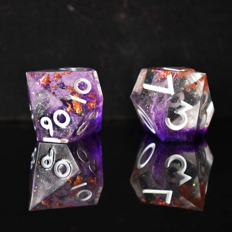 Load image into Gallery viewer, Crown of Madness Sharp-Edged Resin Dice Set
