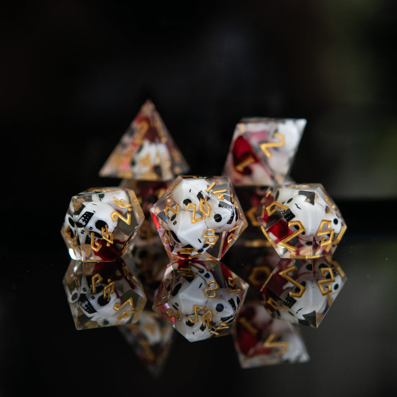 Load image into Gallery viewer, Bloody Corpse Sharp-Edged Resin Dice Set
