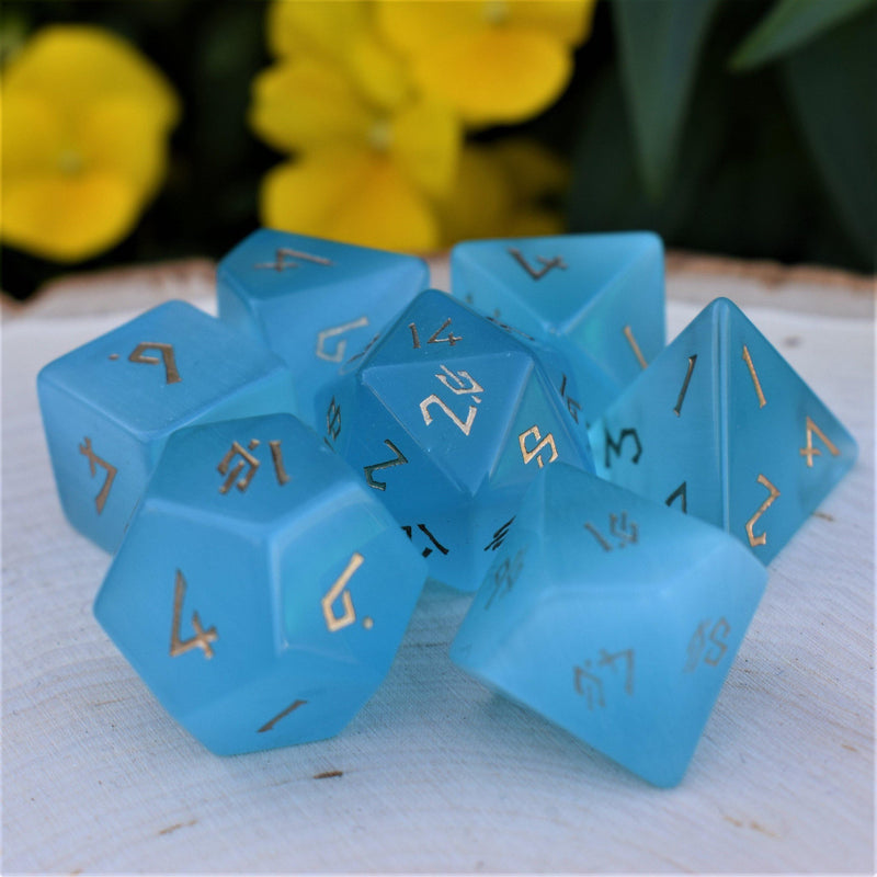 Load image into Gallery viewer, Aqua Blue Cat&#39;s Eye Stone Dice Set
